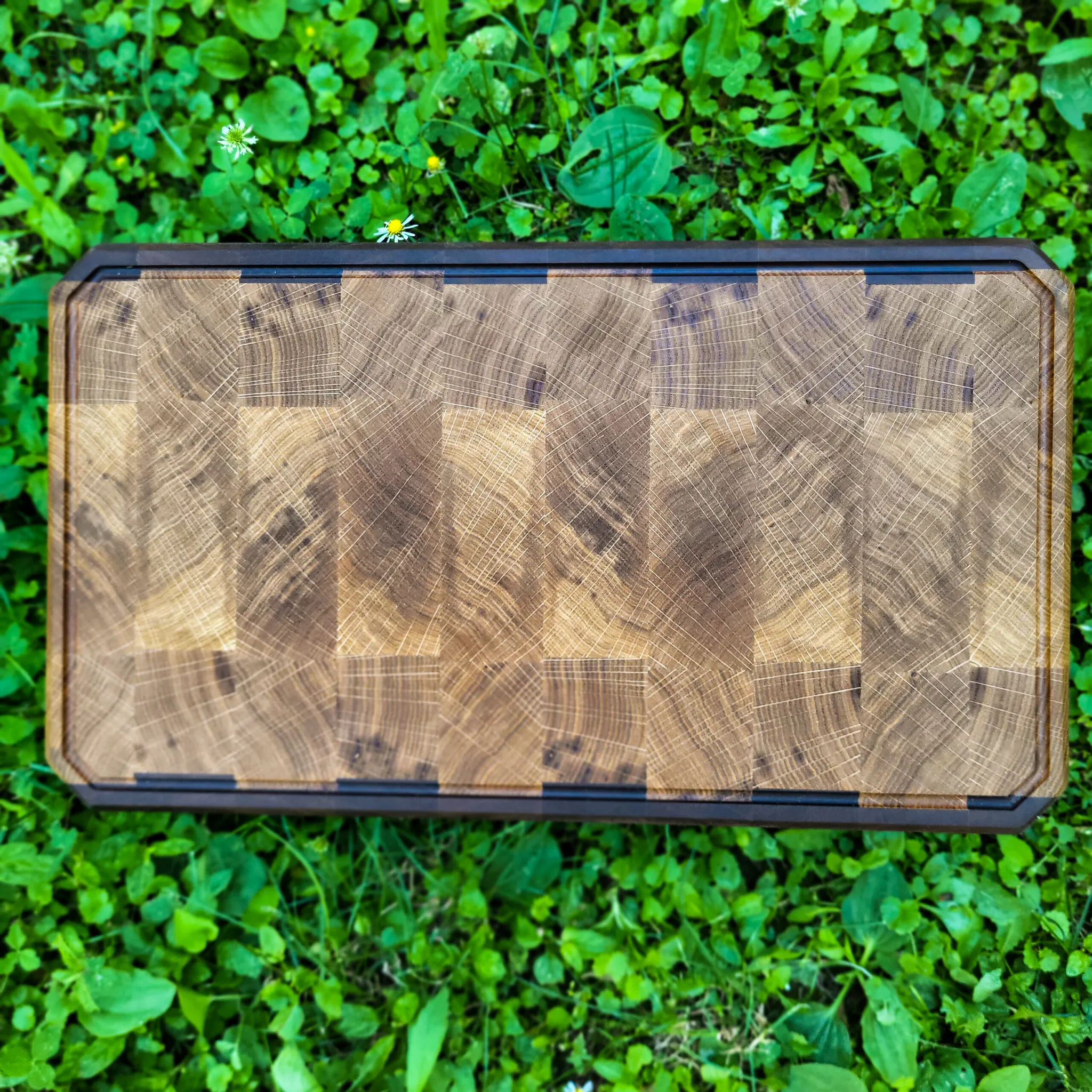 End-grain daska za sečenje, hrast i pareni orah