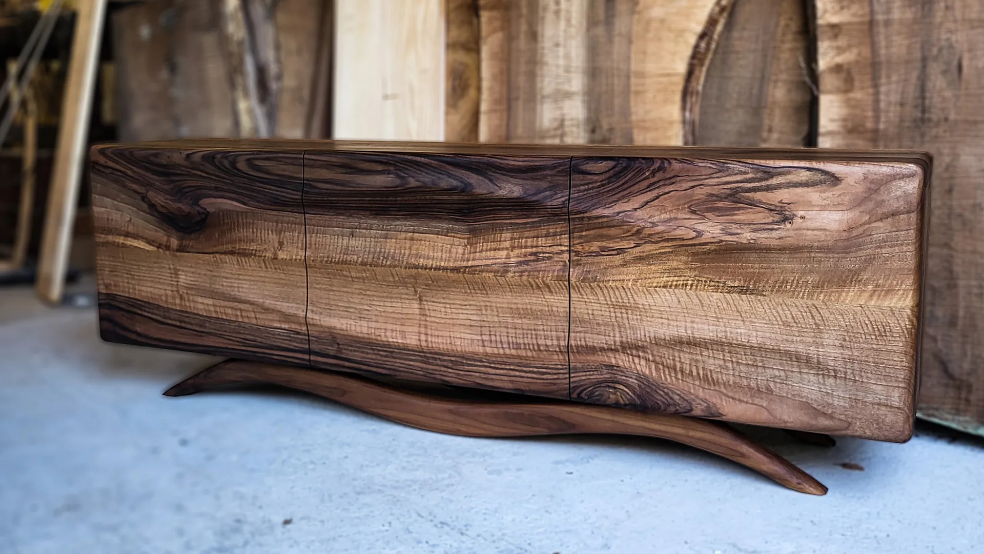 Val komoda, pareni orah, 150 cm širine