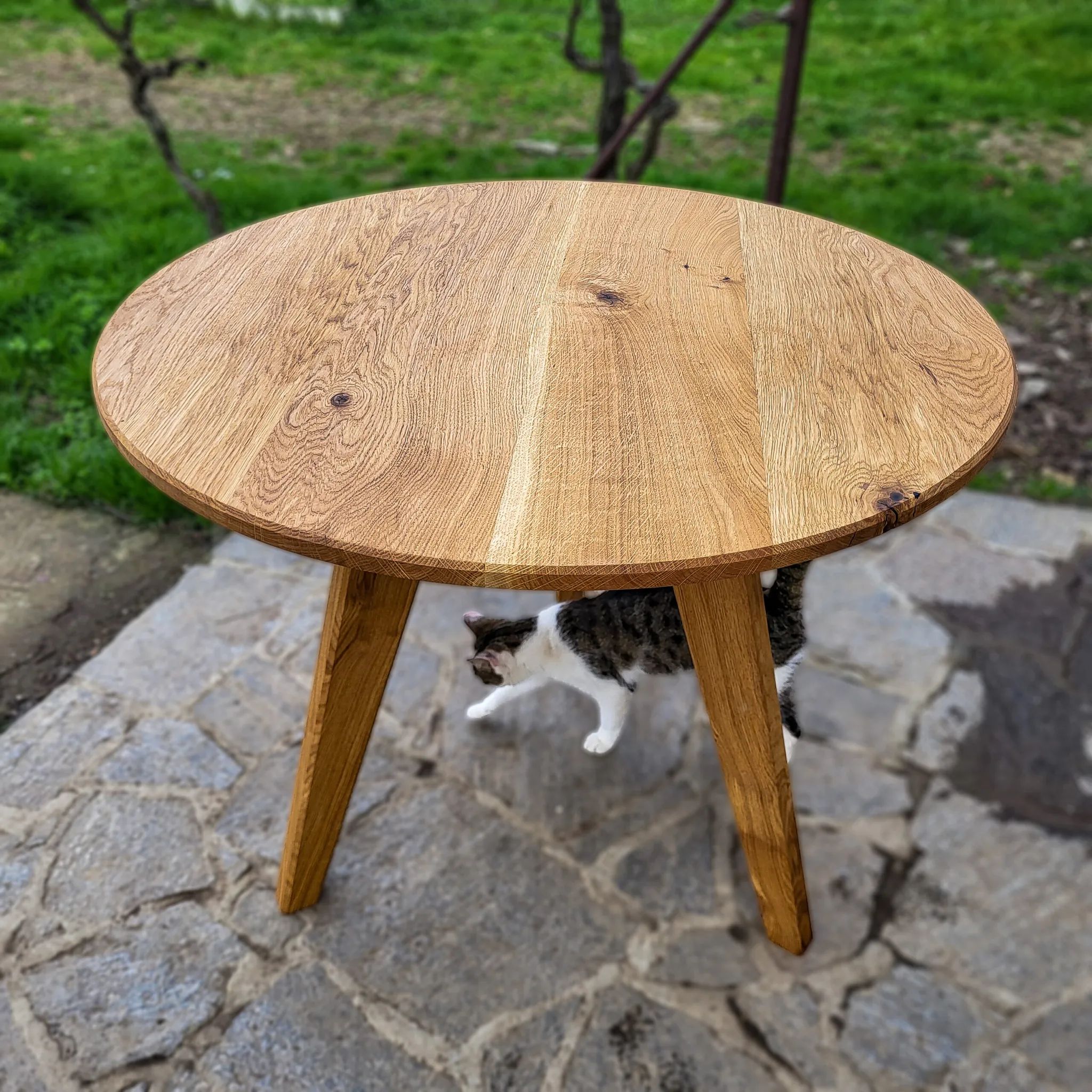 Tronogi, hrast, fi 90 cm