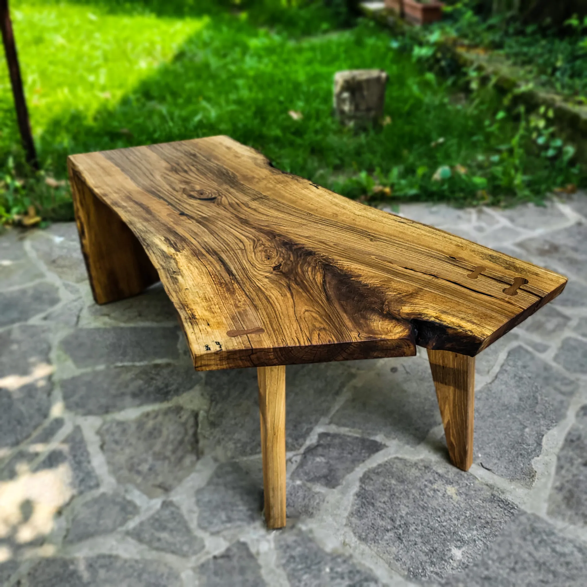 Rašljar, domaći orah, u waterfall stilu, 105 x 65 cm