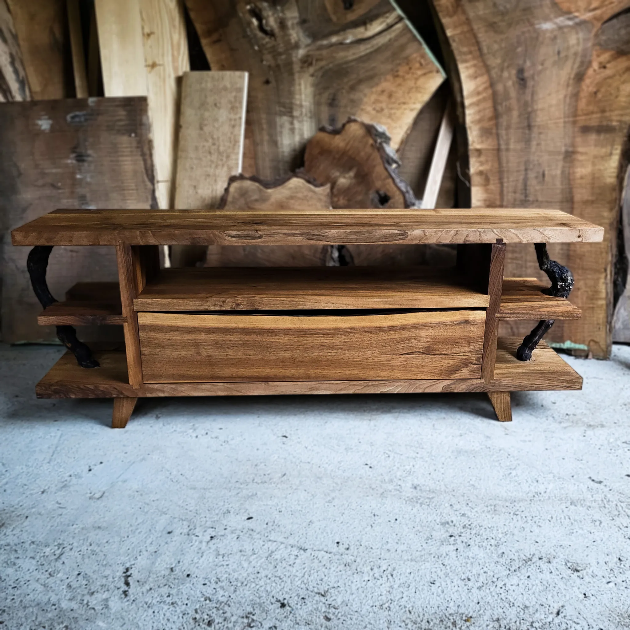 Komoda Lozica, pareni orah, 150 cm širine