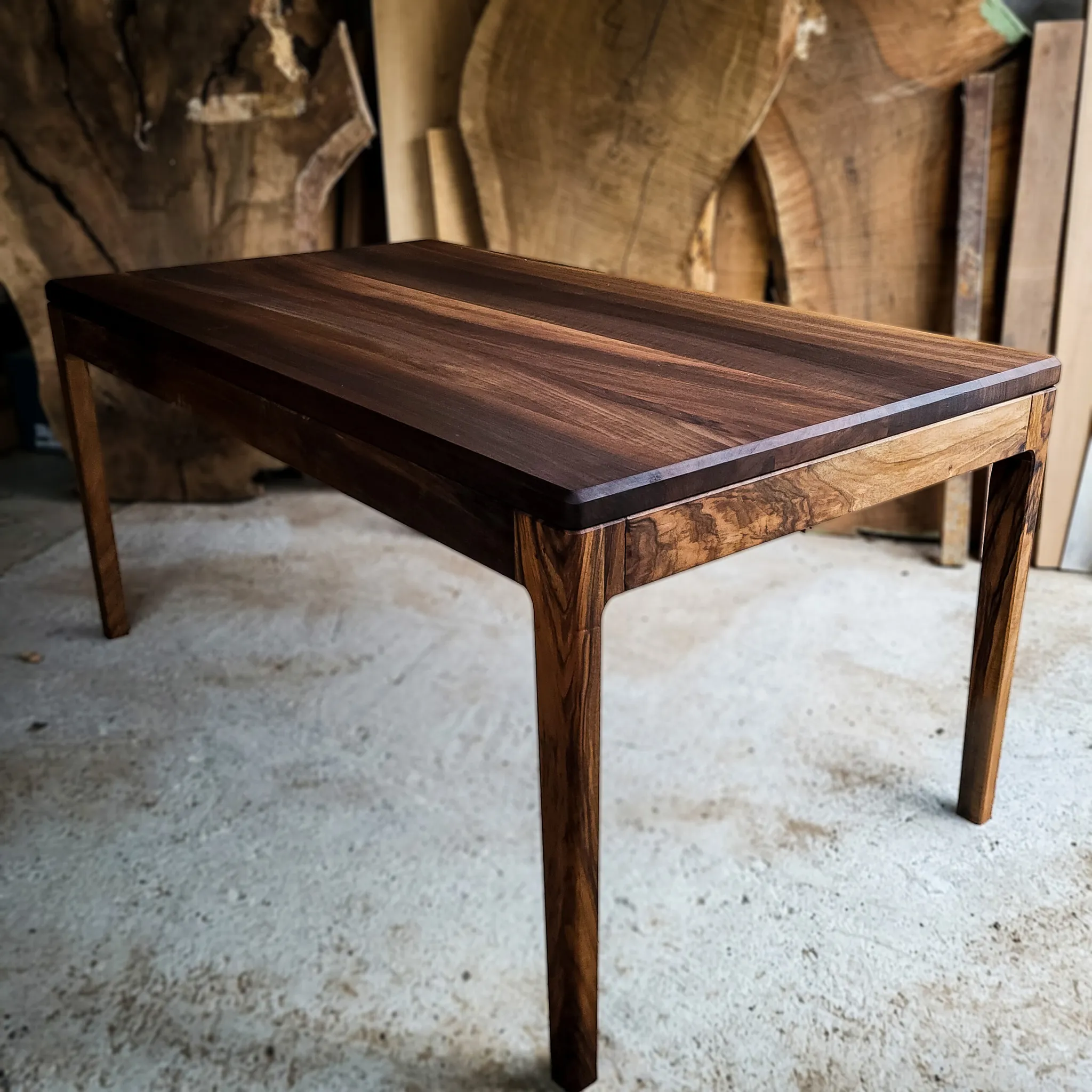 Edgar, pareni orah, 160 x 90 cm