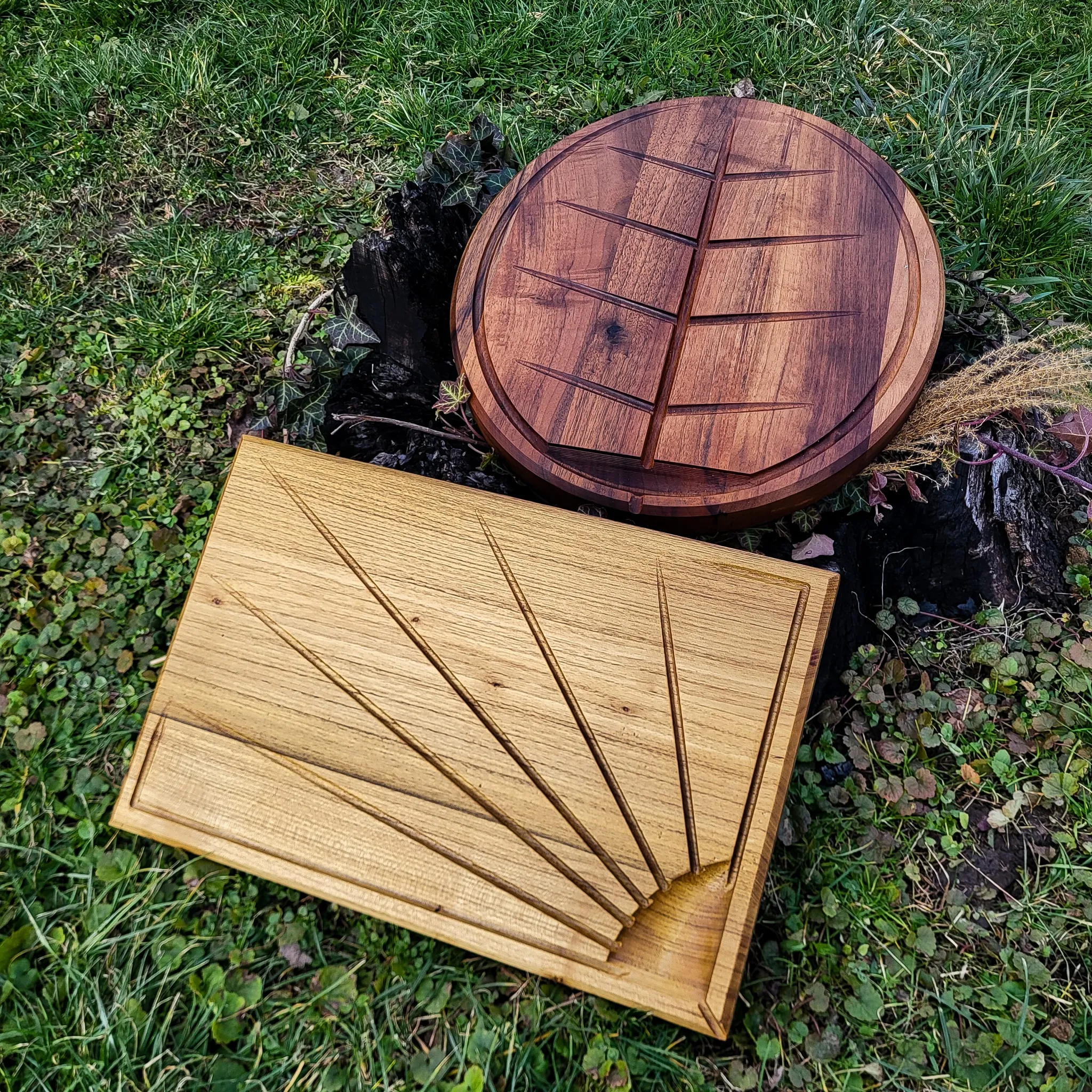 Daske sa odlivnim kanalom za stejkove i mesinu