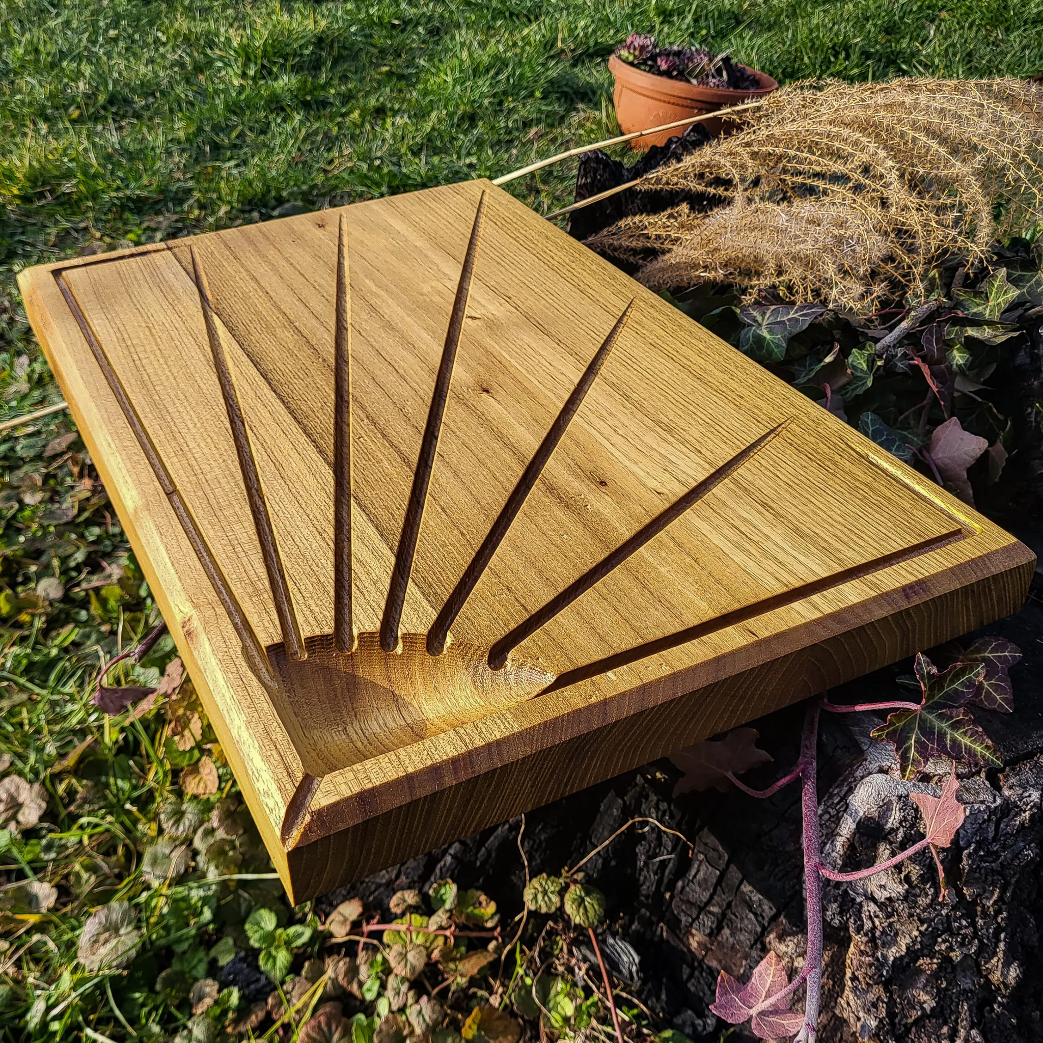 Daska sa odlivnim kanalom za stejkove i mesinu, bagrem