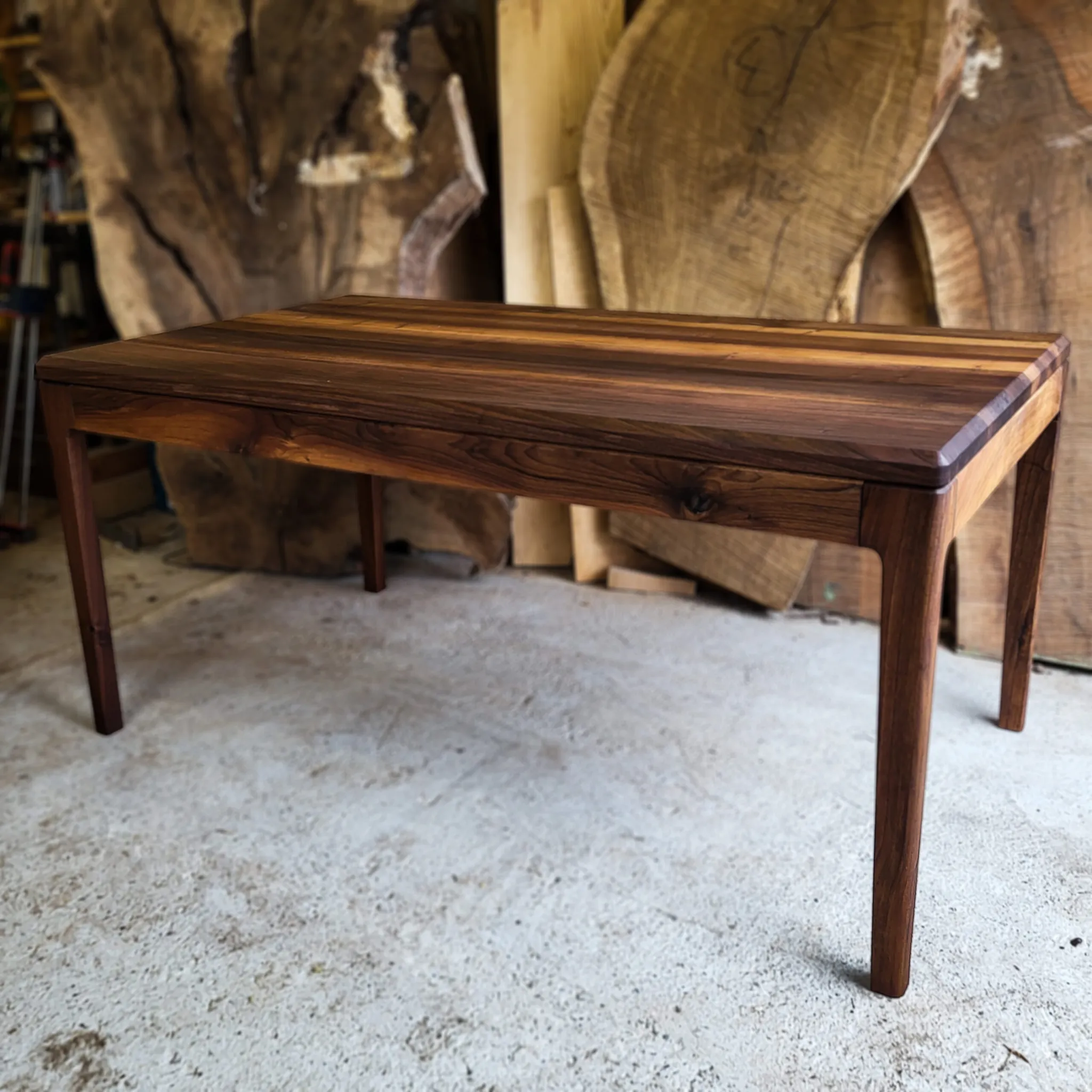 Edgar, pareni orah, 160 x 90 cm