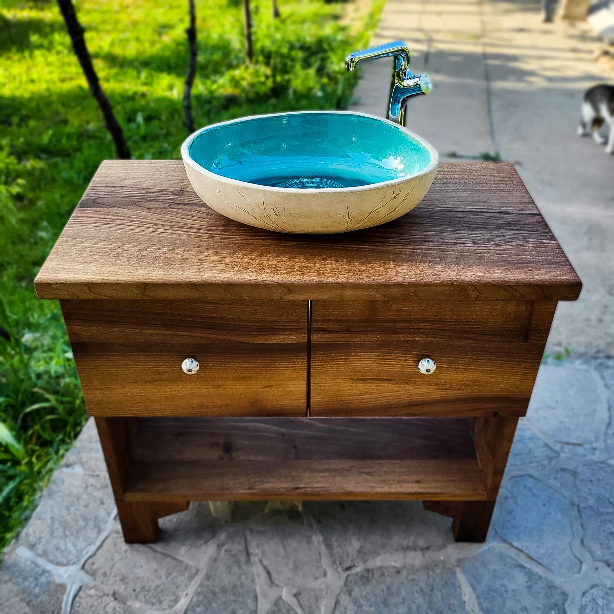 Kupatilski element, pareni orah