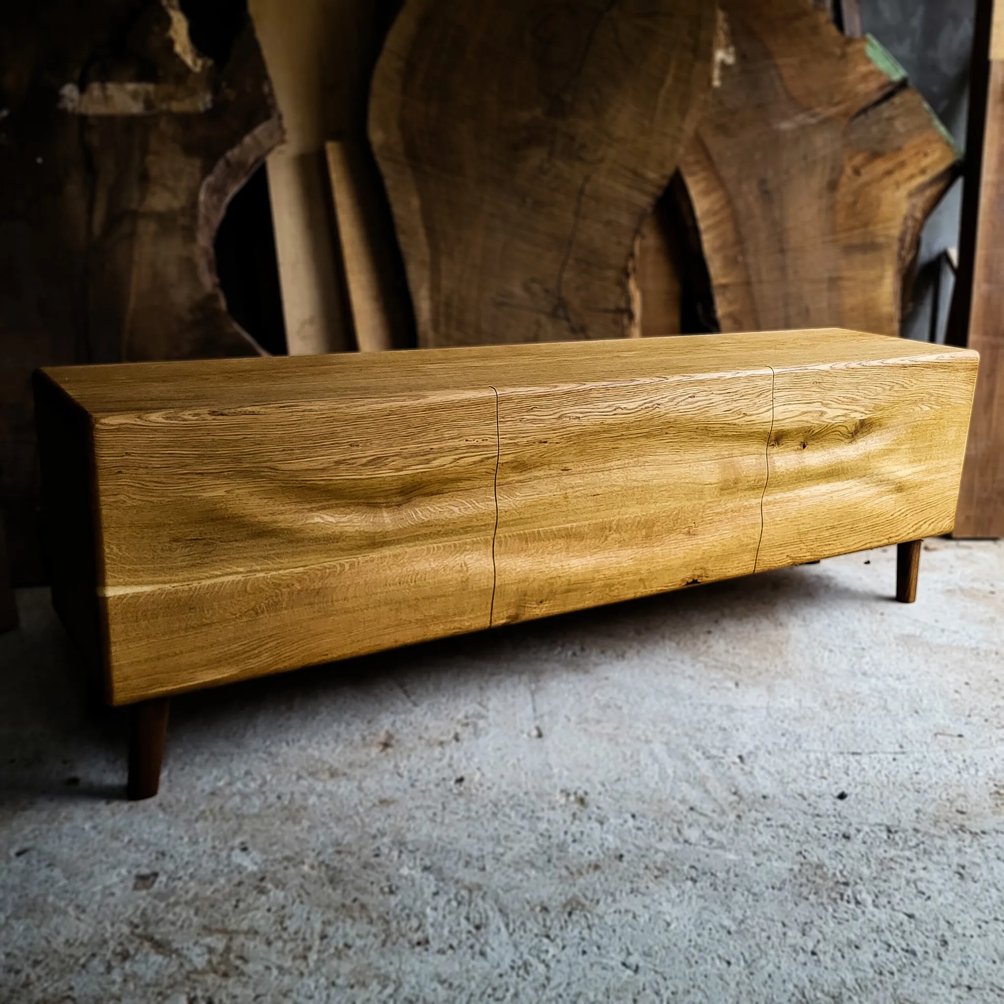 Val komoda, hrast, nestandardne nogice, 190 cm širine