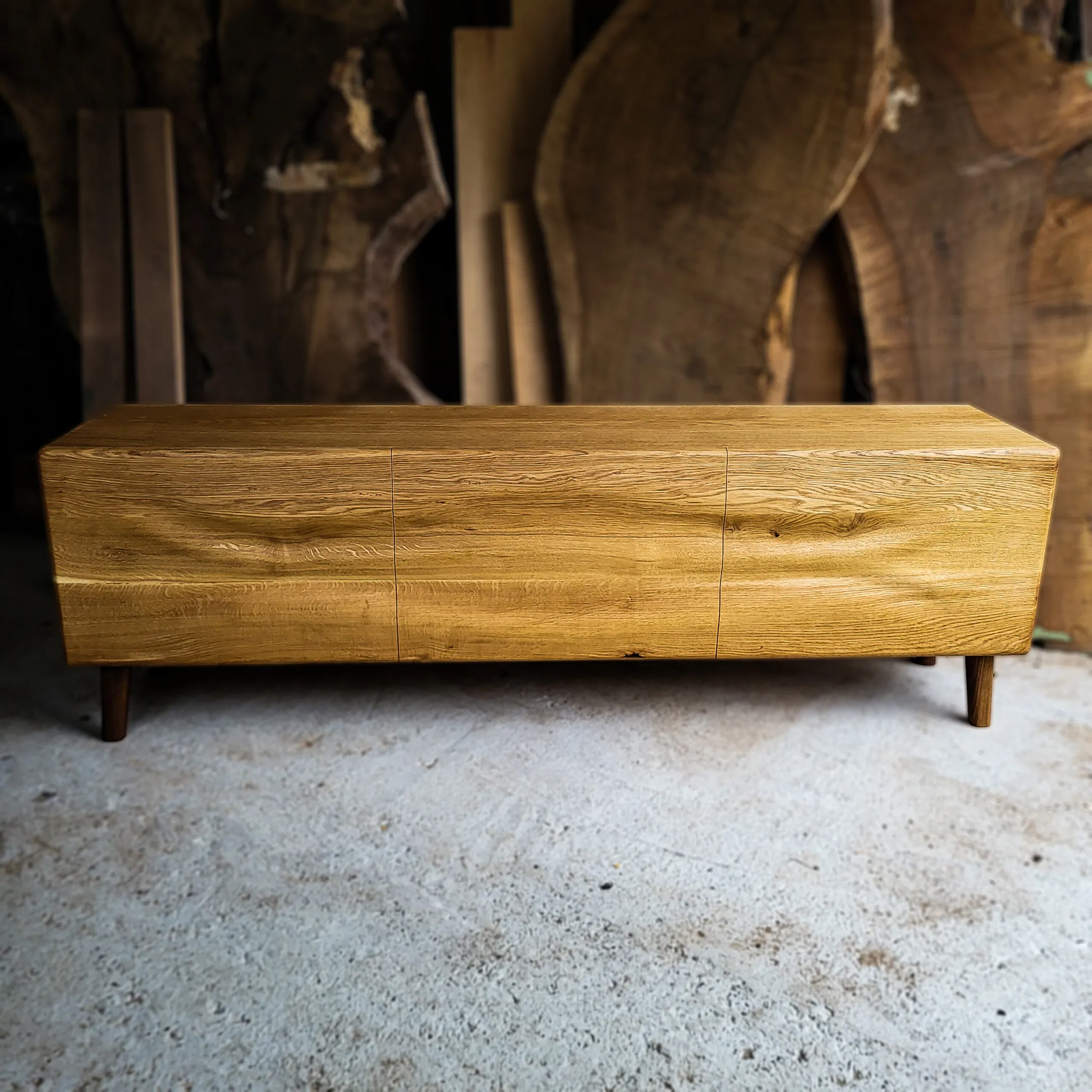 Val komoda, hrast, nestandardne nogice, 190 cm širine