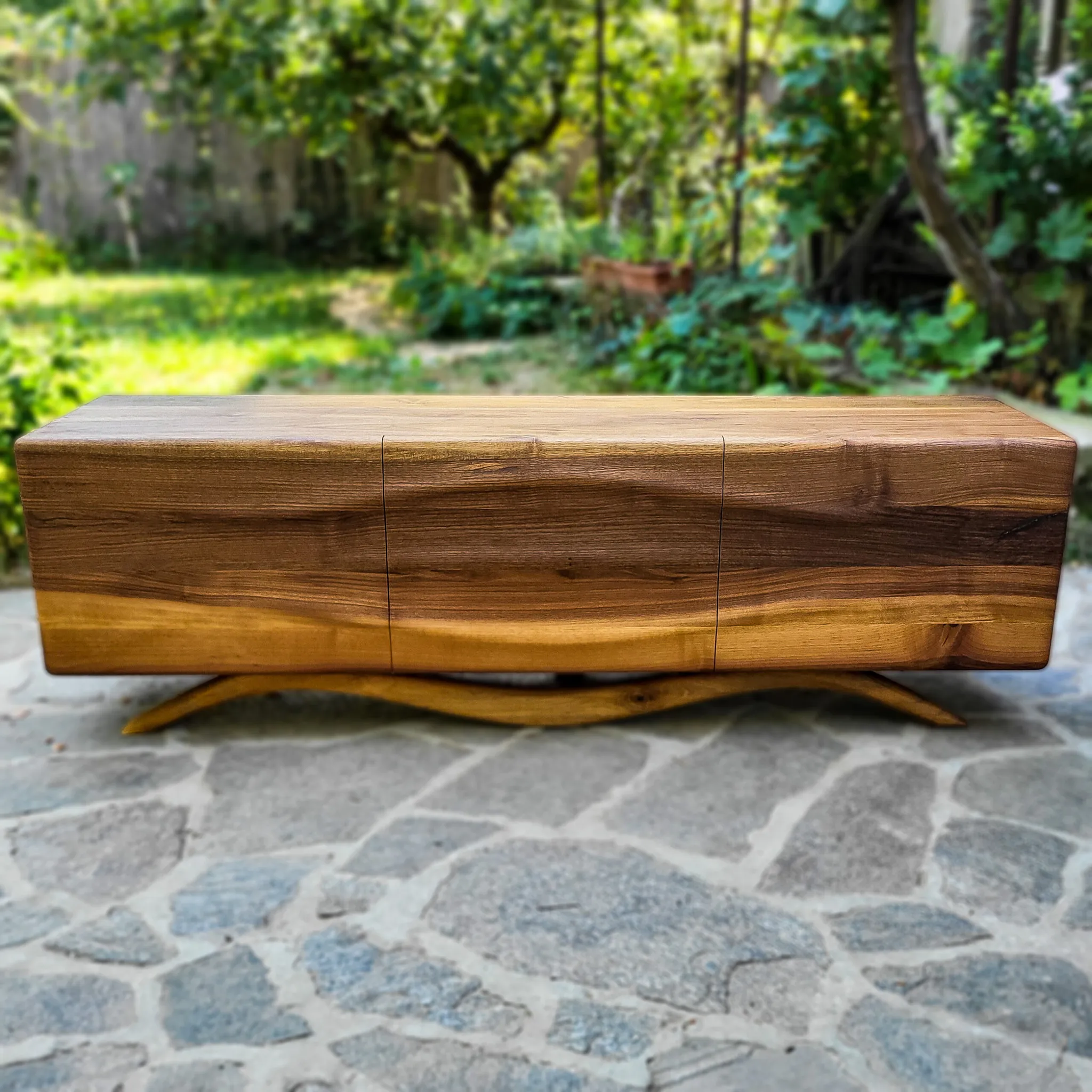 Val komoda, pareni orah, 140 cm širine