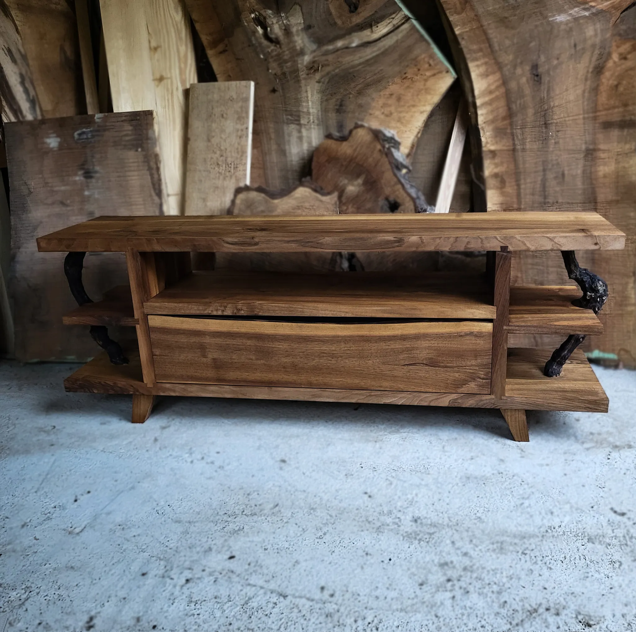 Komoda Lozica, pareni orah, 150 cm širine