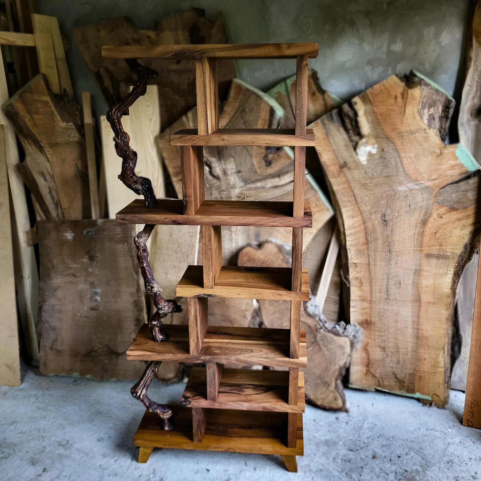 Uspravna polica Lozica 175 x 70 cm