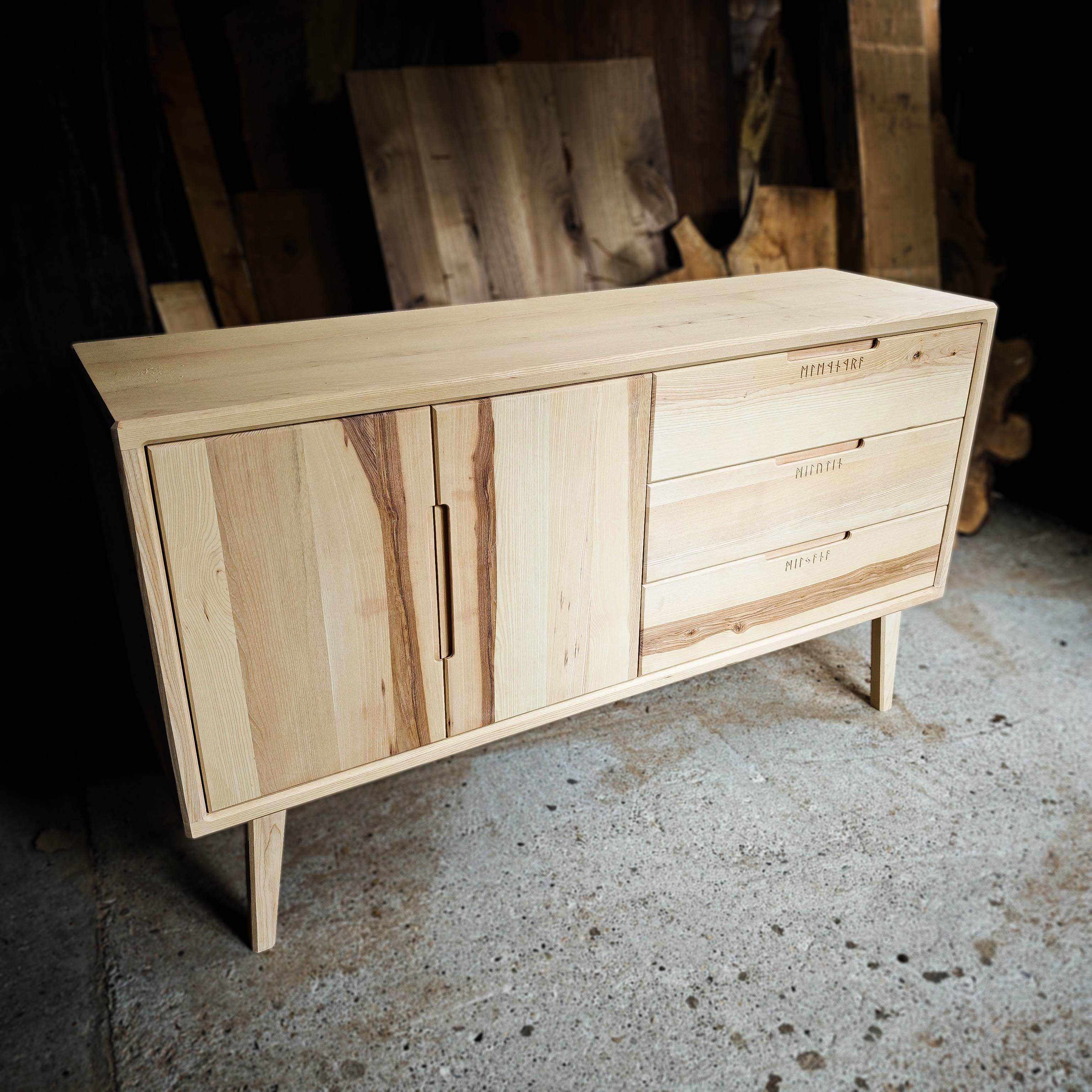 Flora Nordica, jasen, 150 x 85 x 45 cm
