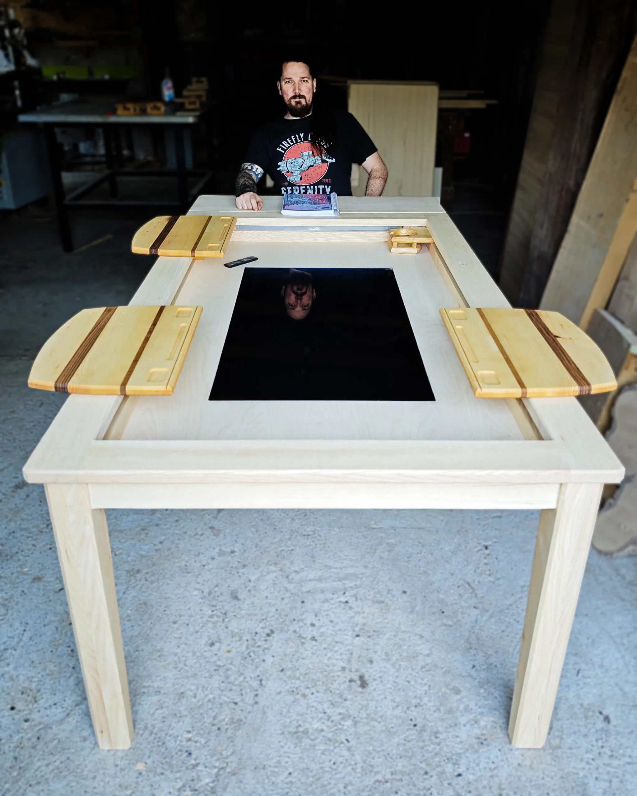 Leba i igara, gejming trpezarijski sto, jasen