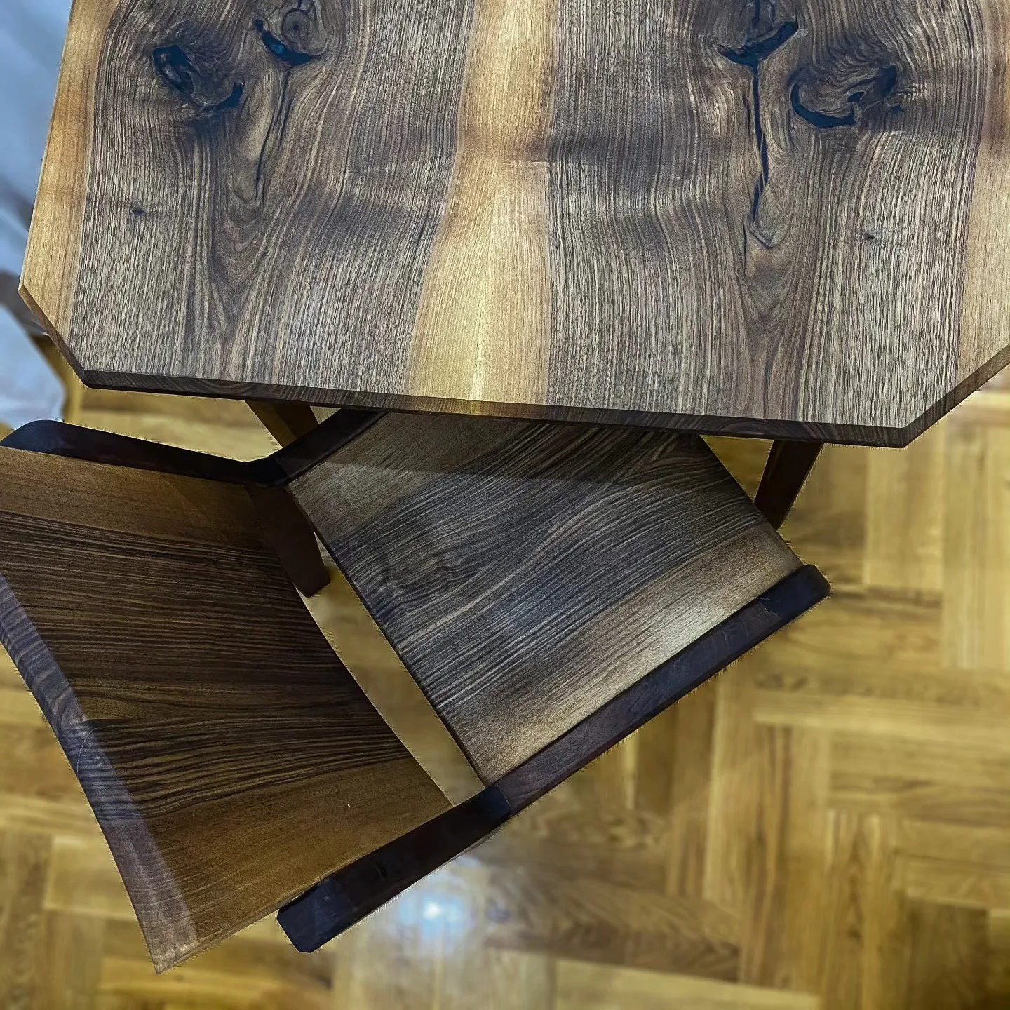 Nostalgija, pareni orah, sa Janus stolom