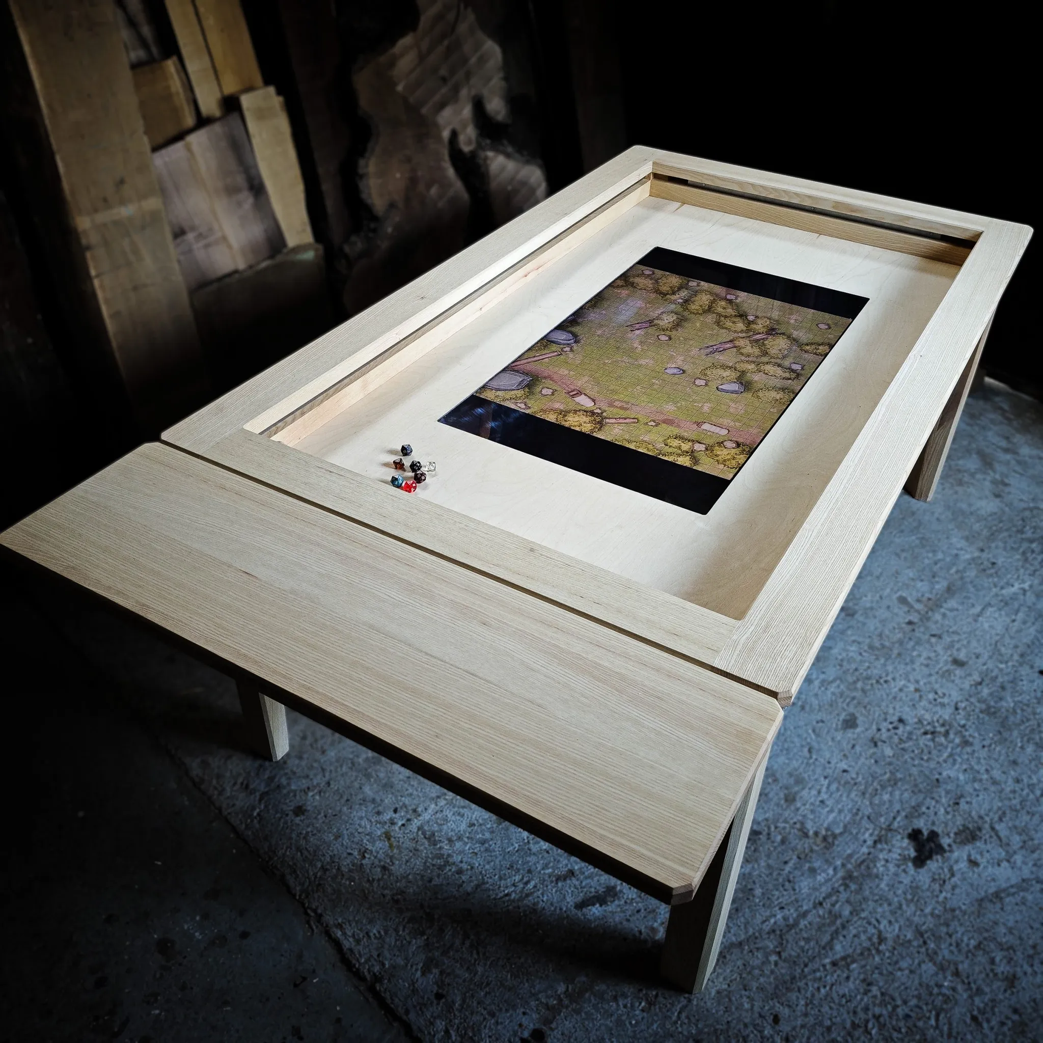 Leba i igara, gejming trpezarijski sto, jasen