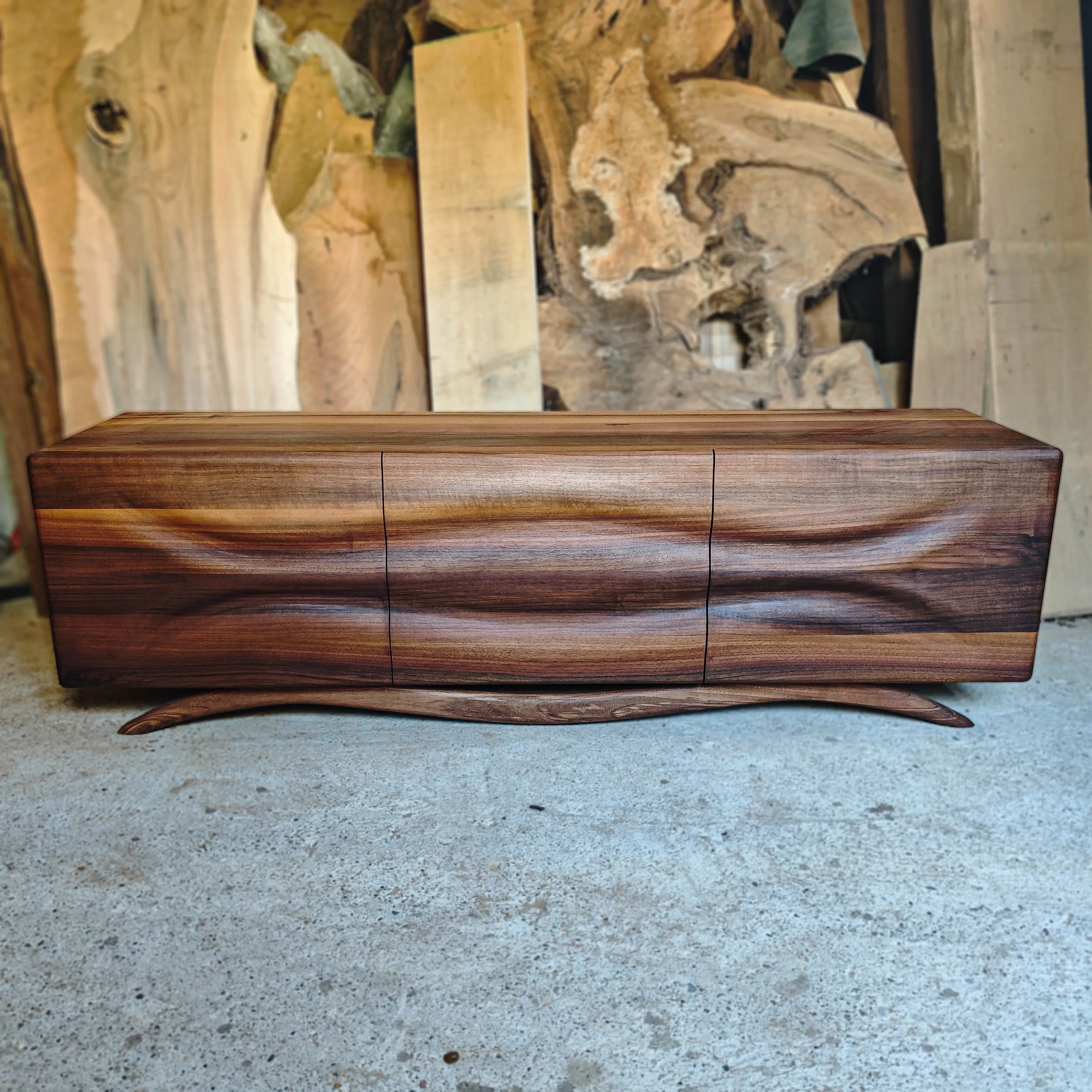 Val komoda, pareni orah, 160 cm